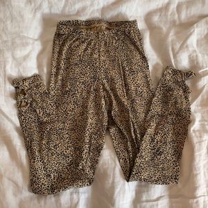 leapord print leggings